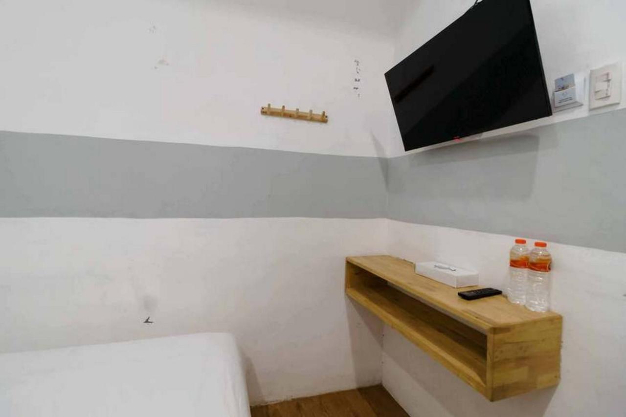 Jotel Guest House Mitra Reddoorz Pulauberayan المظهر الخارجي الصورة