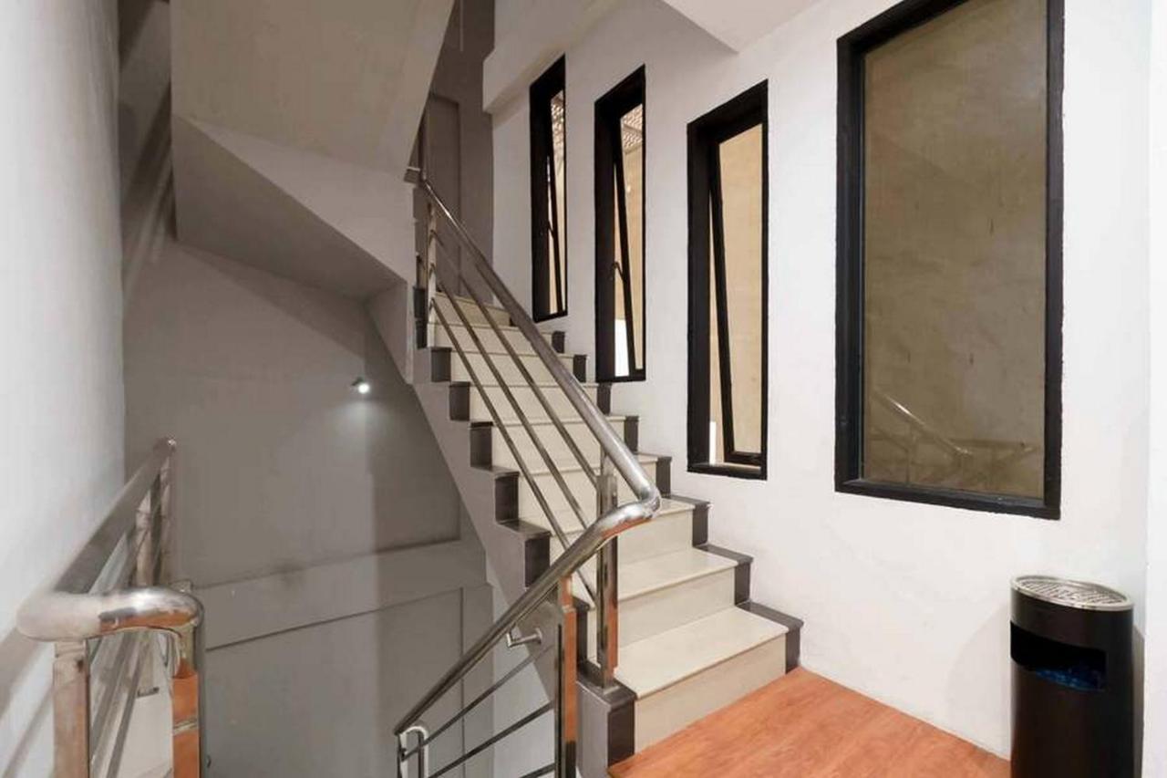 Jotel Guest House Mitra Reddoorz Pulauberayan المظهر الخارجي الصورة