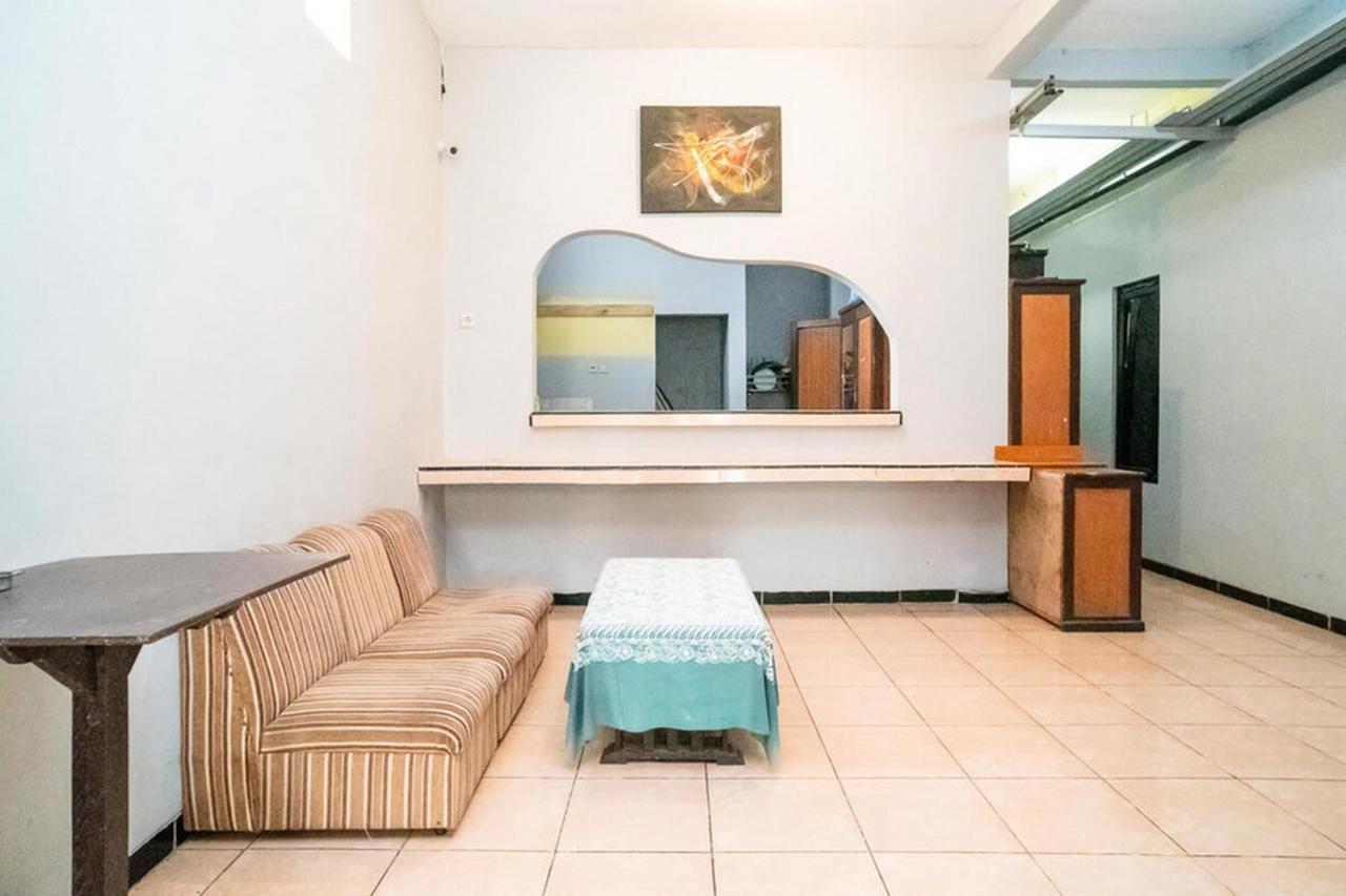 Jotel Guest House Mitra Reddoorz Pulauberayan المظهر الخارجي الصورة