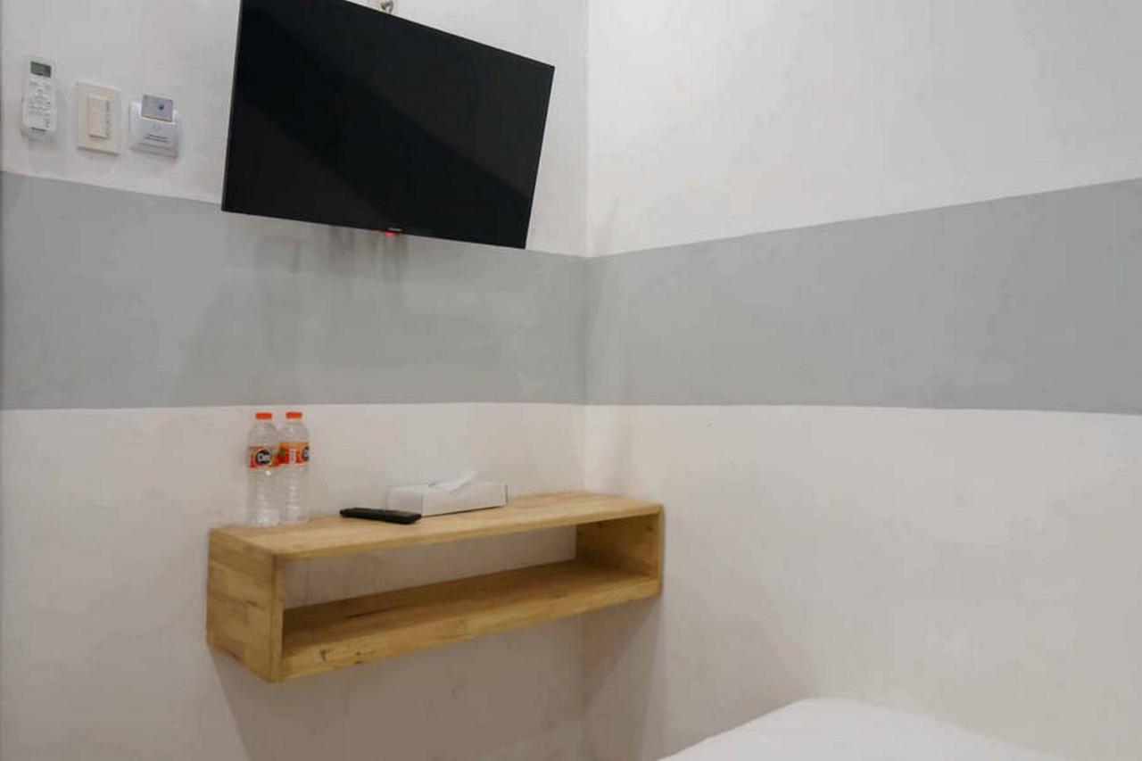 Jotel Guest House Mitra Reddoorz Pulauberayan المظهر الخارجي الصورة